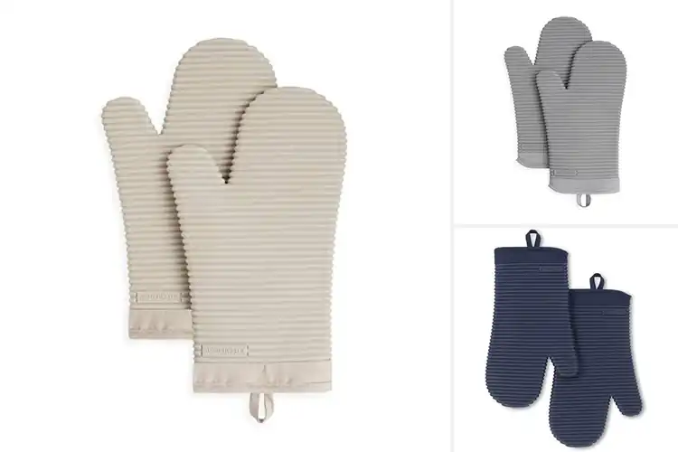 Detailed view of Best Silicone Oven Mitts With Ribbed Texture