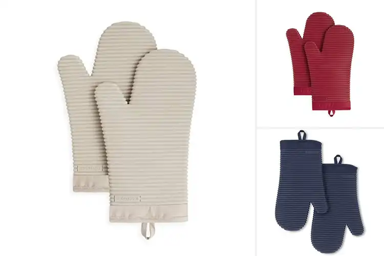 Detailed view of Best Textured Ribbed Silicone Oven Mitts